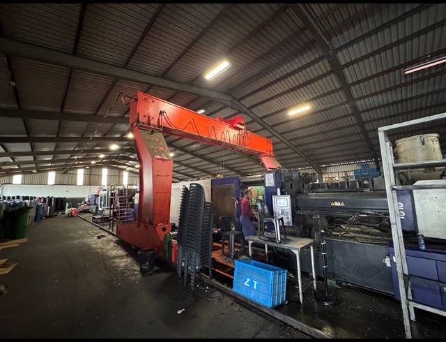 2,278M² WAREHOUSE TO LET IN GLEN ANIL